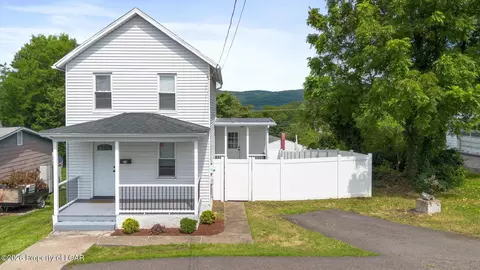 24 Friend St, Jenkins Township, PA 18640