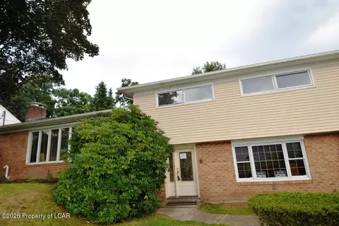 78 Summit Rd, Mountain Top, PA 18707