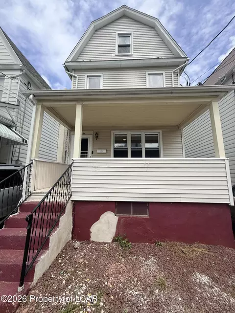 266 Poplar St, Wilkes-barre, PA 18702