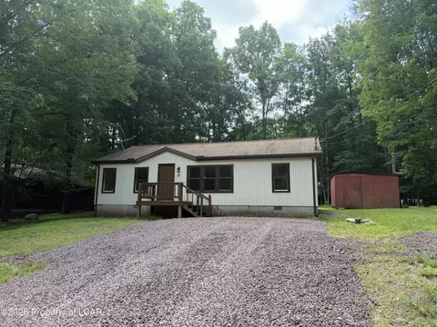 35 Sunshine Dr, White Haven, PA 18661