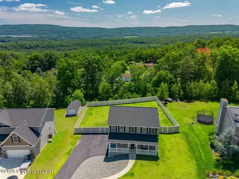 6 Sunset View Dr, Nanticoke, PA 18634