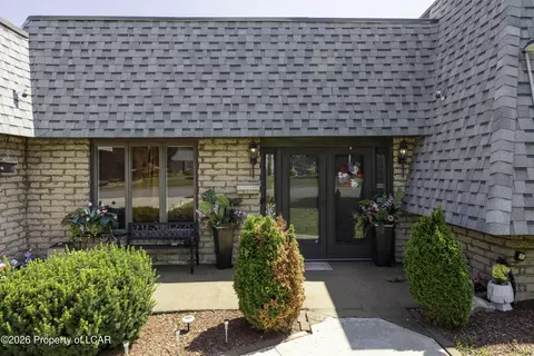 Exterior - 1002 E 9th St, Hazle Township, PA 18201 photo 3 of 9