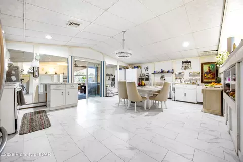 Dining - 1002 E 9th St, Hazle Township, PA 18201 photo 3 of 3