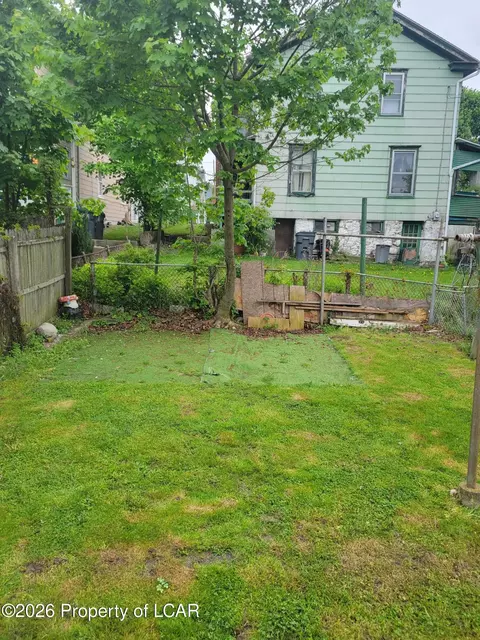 Exterior - 414 E Mine St, Hazleton, PA 18201 photo 1 of 3