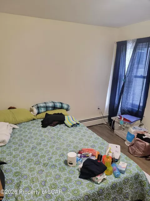 Bedroom - 414 E Mine St, Hazleton, PA 18201 photo 2 of 3