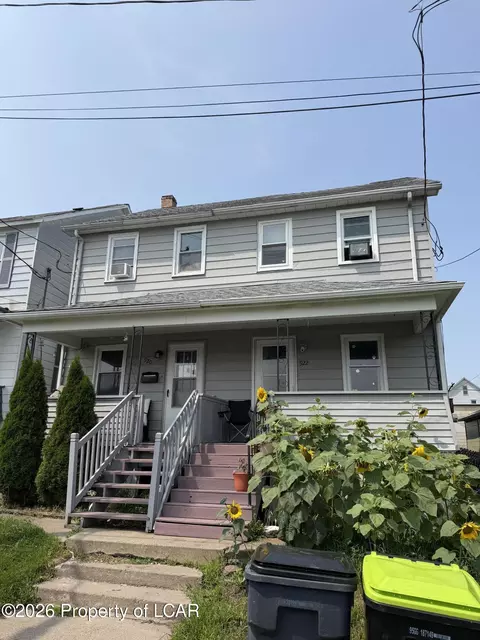 920 Pine St, Freeland, PA 18224