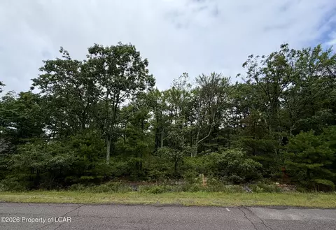 71 Peace Pipe Dr, Hazleton, PA 18202 photo 8