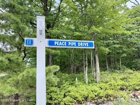 71 Peace Pipe Dr, Hazleton, PA 18202 photo 9
