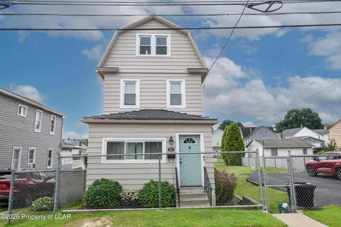 62 4th St, Larksville, PA 18651