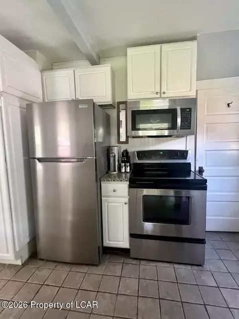 Kitchen - 27 Shaver Ave, Shavertown, PA 18708 photo 3 of 6