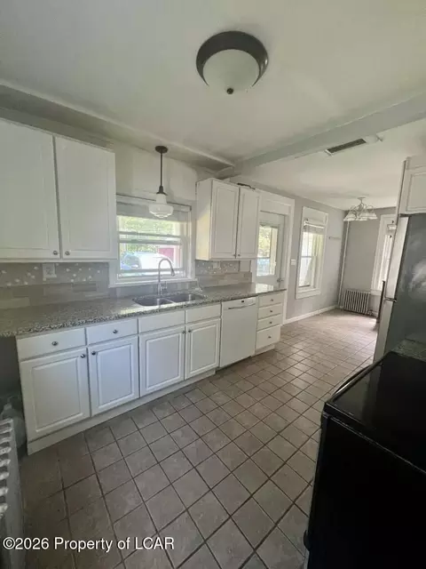 Kitchen - 27 Shaver Ave, Shavertown, PA 18708 photo 2 of 6