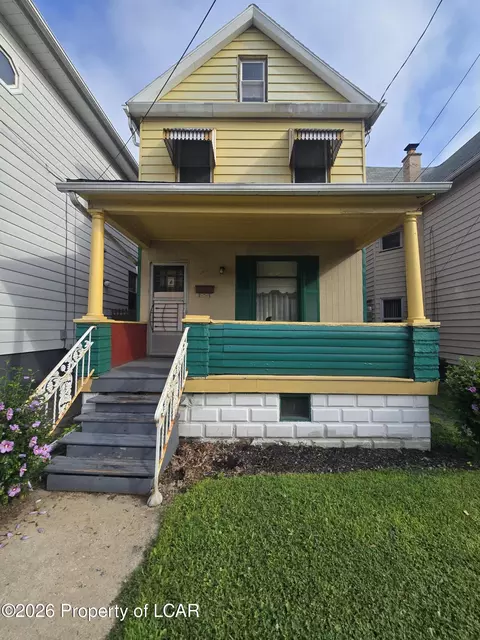 448 Scott St, Wilkes-barre, PA 18702