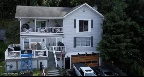 113 Lakeside Dr, Harveys Lake, PA 18618