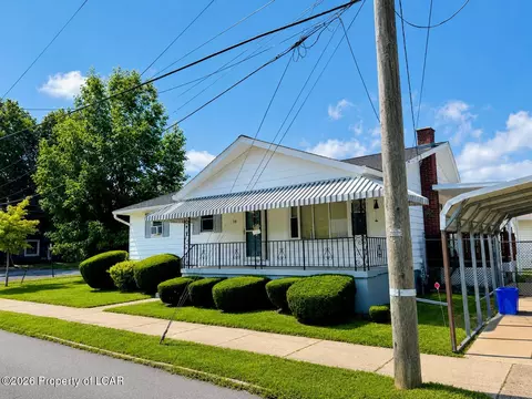 15 Maple St, West Wyoming, PA 18644