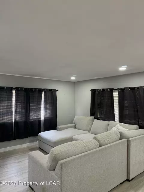 Living - 37 Cardinal Cir, Shavertown, PA 18708 photo 1 of 1