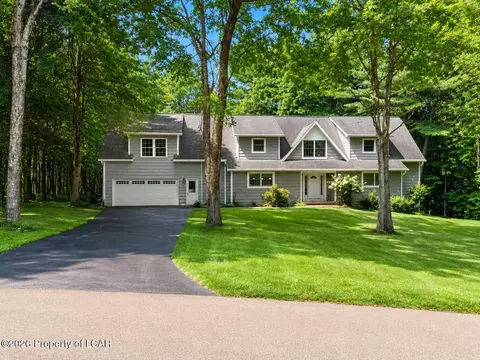 311 Hanna St, Sugarloaf, PA 18249