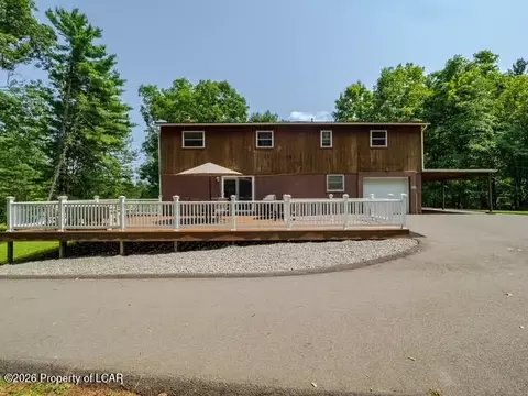 10 Hart Ln, Harveys Lake, PA 18618