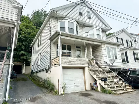 105 Schuylkill Ave, Shenandoah, PA 17976