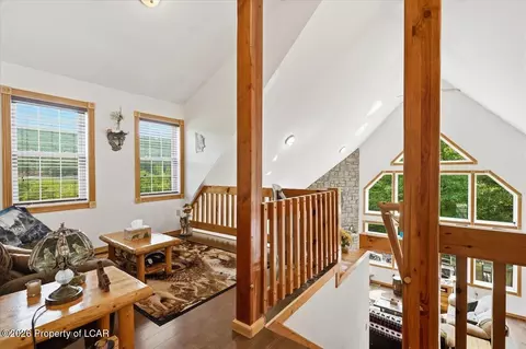 Entry Way - 16 Delaware Dr, Hazleton, PA 18202 photo 3 of 6