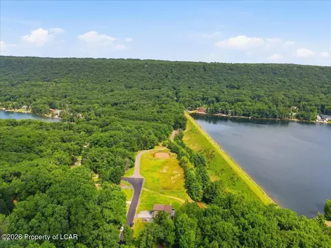 View/Area - 16 Delaware Dr, Hazleton, PA 18202 photo 8 of 17