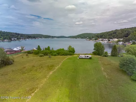 Lakeside Drive, Harveys Lake, PA 18618