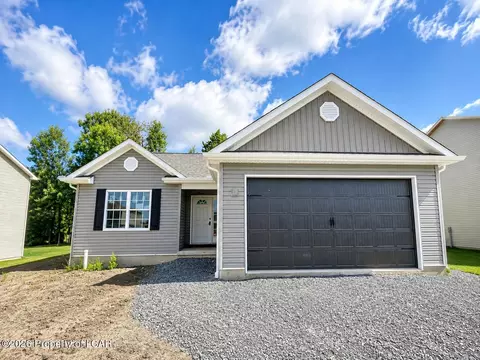 517 Wisteria Dr, Moosic, PA 18507