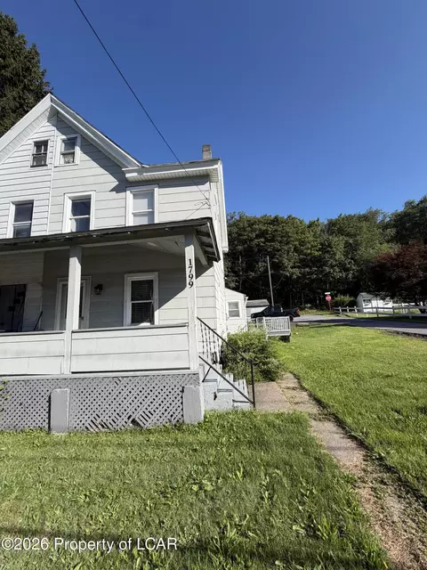 43 W Oakdale, Freeland, PA 18224
