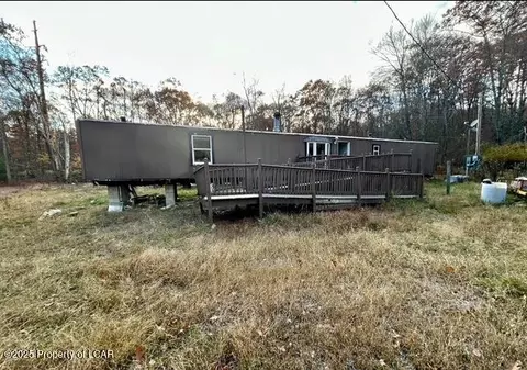 6851 N Buck Mountain Rd, Weatherly, PA 18255