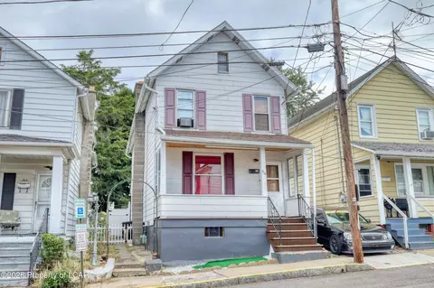 54 Chester St, Wilkes Barre, PA 18705