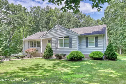 8 Polonia Ct, White Haven, PA 18661