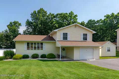 19 Stoney Creek Rd, Plains, PA 18702
