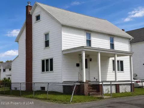 2 Wyoming St, Ashley, PA 18706