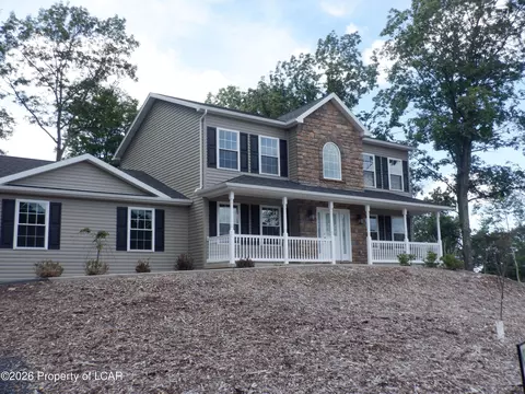 103 Charlwood Dr, Freeland, PA 18224