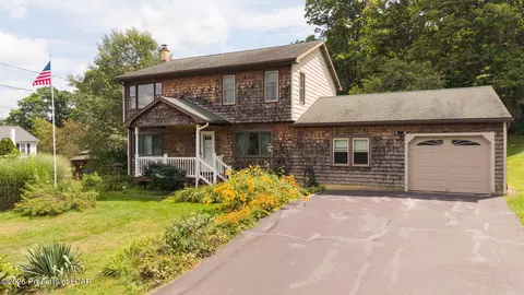 176 Hunlock-harveyville Rd, Hunlock Creek, PA 18621