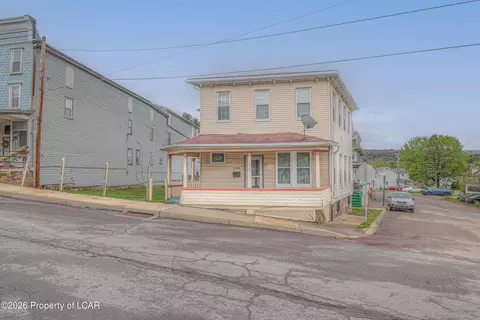 202 1st St, Weatherly, PA 18255