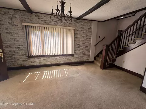 Living - 164 Hillcrest Ave, Shavertown, PA 18708 photo 4 of 4