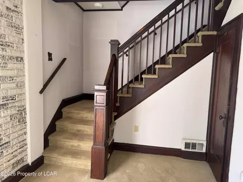 Entry Way - 164 Hillcrest Ave, Shavertown, PA 18708 photo 3 of 3