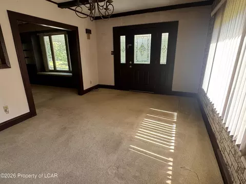 Entry Way - 164 Hillcrest Ave, Shavertown, PA 18708 photo 2 of 3