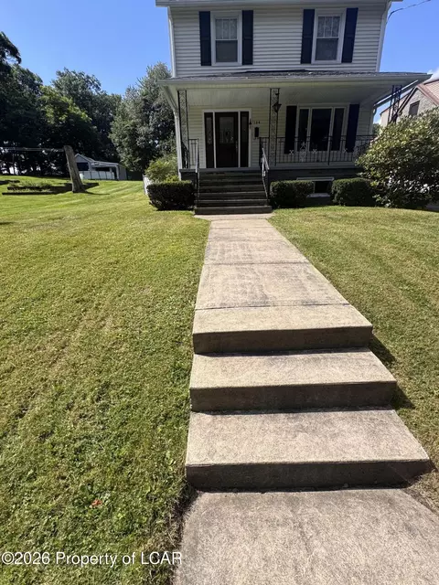 Exterior - 164 Hillcrest Ave, Shavertown, PA 18708 photo 5 of 14