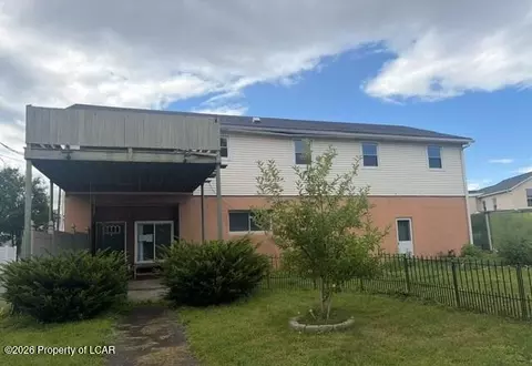 932 4th St, West Pittston, PA 18643