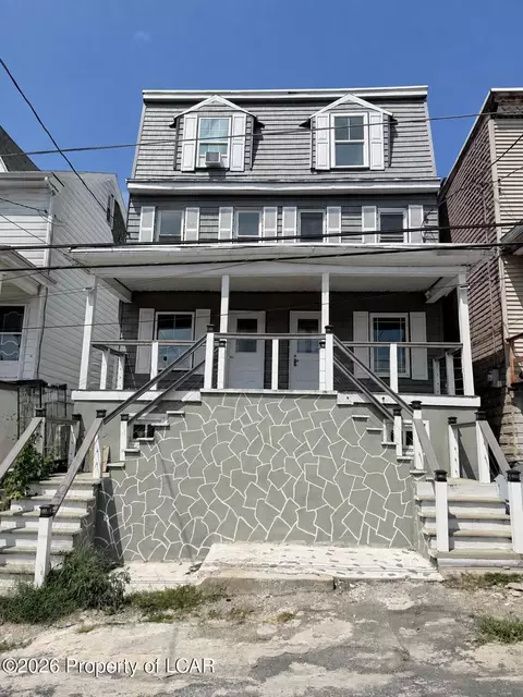 199-201 Market St, Tamaqua, PA 18252