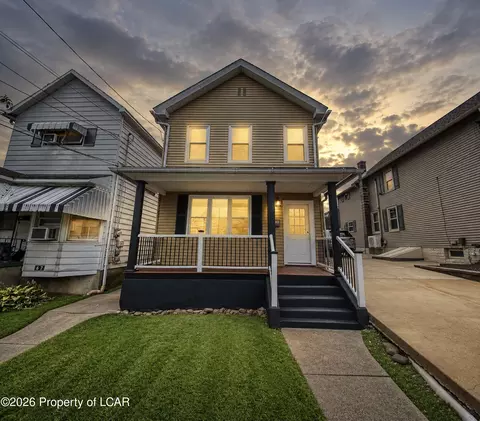 63 Moyallen St, Wilkes-barre, PA 18702
