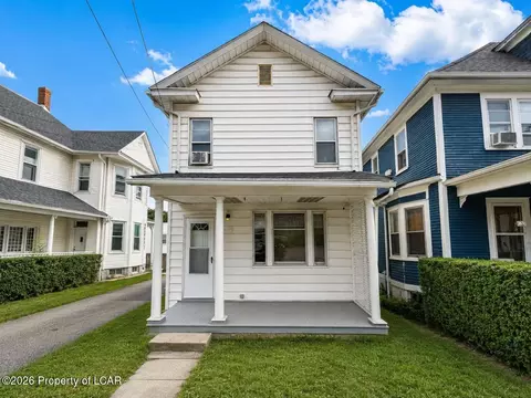 328 E Main St, Nanticoke, PA 18634