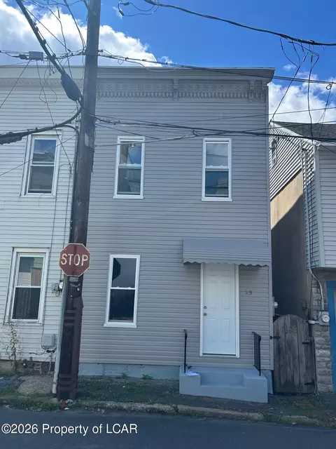 125 Carbon St, Minersville, PA 17954