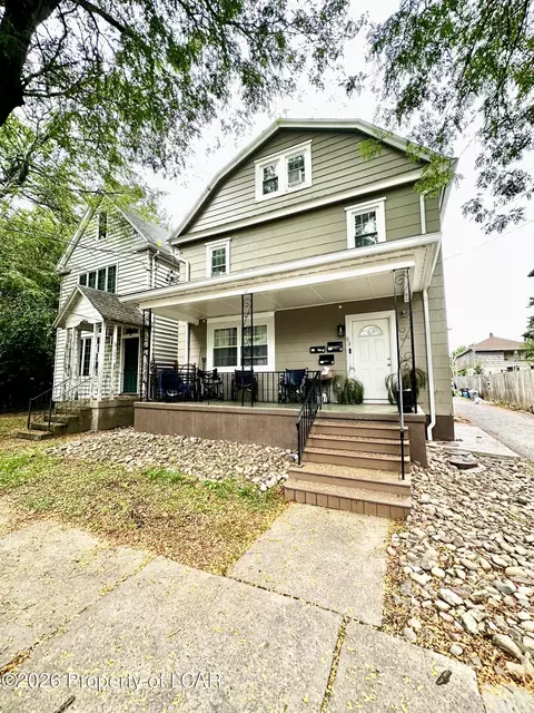 53 Lawrence St, Wilkes-barre, PA 18702