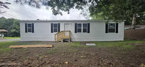 101 E Mountain Ridge Mhp, Plains, PA 18702
