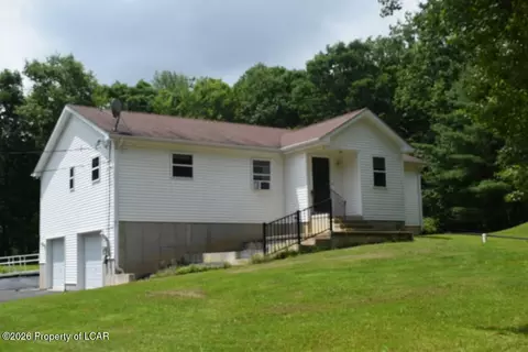 727 Toll Rd, Effort, PA 18330