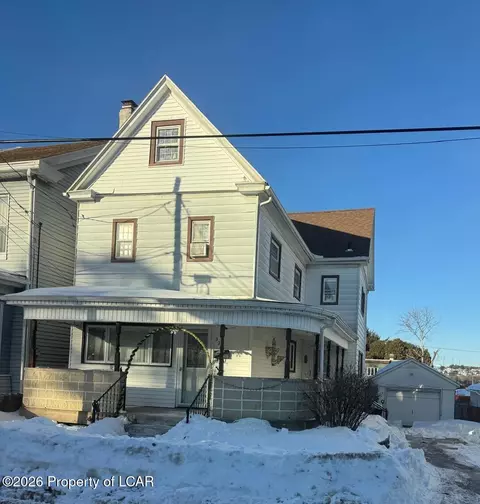 325 Elm St, Hazleton, PA 18201