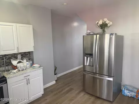 Entry Way - 217 E Chestnut St, Hazleton, PA 18201 photo 1 of 1