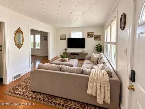 Living - 101 Ridge St, Shavertown, PA 18708 photo 3 of 3